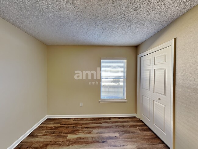 Building Photo - 2570 Blackstone Ct