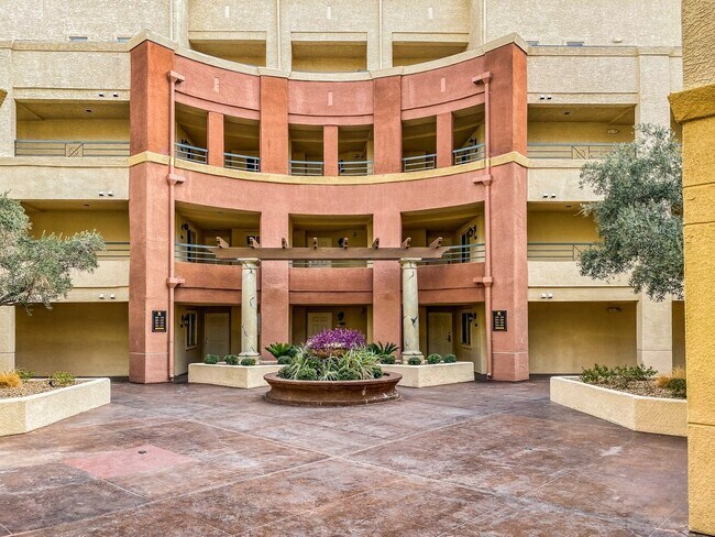 Building Photo - "Chic Las Vegas Condo Oasis: 1-Bedroom Gem with Granite Touch - 692 Sq Ft of Style!"
