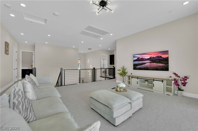 Building Photo - 10663 Stone Ledge Ave