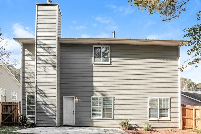 Building Photo - 7078 Shore Rd