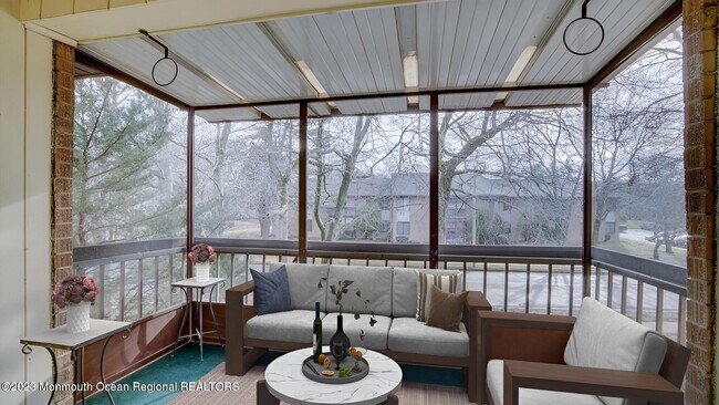 Building Photo - 15 Pine Cluster Cir