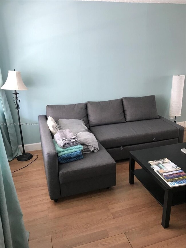 Building Photo - 1732 Meridian Ave