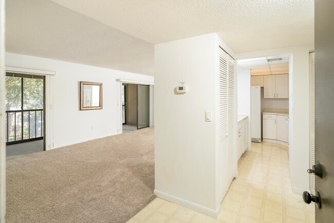 Building Photo - 22 Veronese Ct