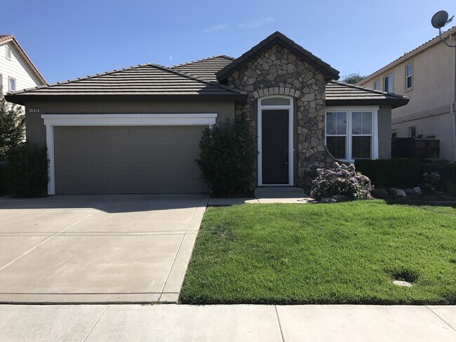 Primary Photo - Beautiful Single Story, 3 Bedroom 2 Bath B...