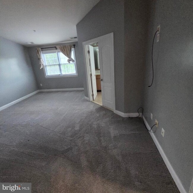Building Photo - 4121 Chariot Way