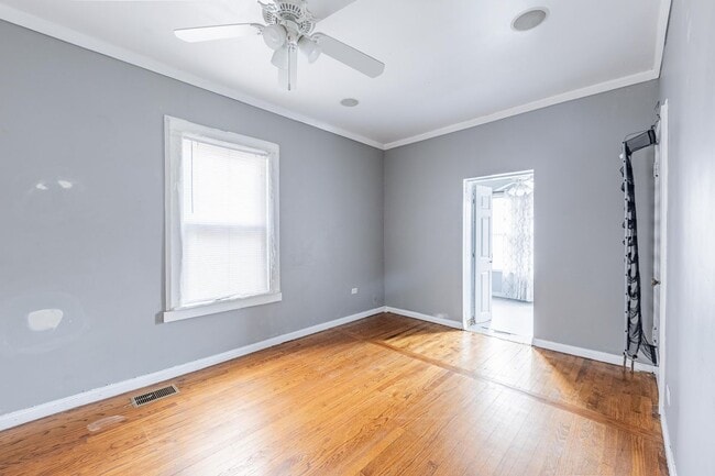 Building Photo - 1223 S 57th Ct