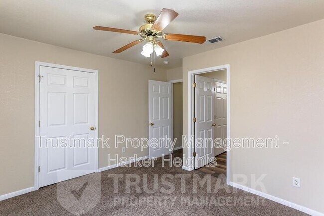 Building Photo - 3805 Wind Ct