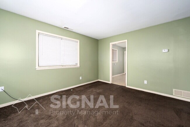 Building Photo - 1174 16th Ave Thomas