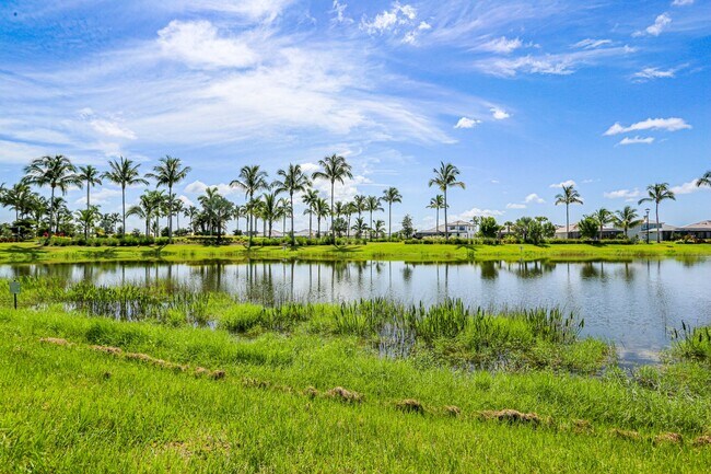 Building Photo - BRAND NEW** STUNNING POOL HOME**PROFESSIONALLY DECORATED**3 BEDS + DEN/ 3 FULL BATHS***ESPLANADE ...