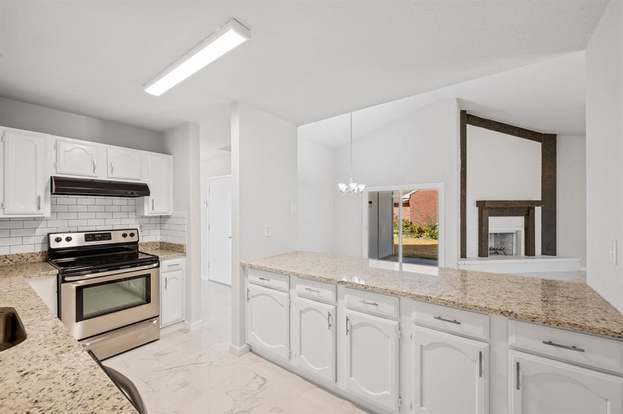Building Photo - 2215 Overbrook Dr