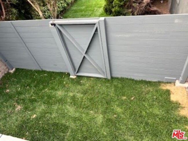 Building Photo - 620 25th St