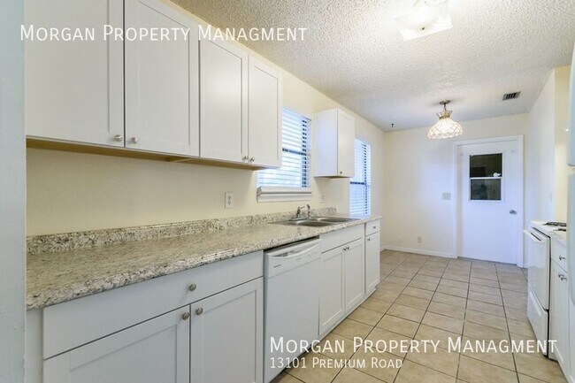 Building Photo - 13101 Premium Rd