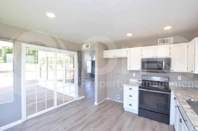 Building Photo - 3606 W Creedance Blvd