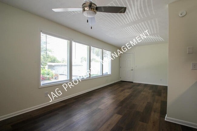 Building Photo - 1426 Berrier St