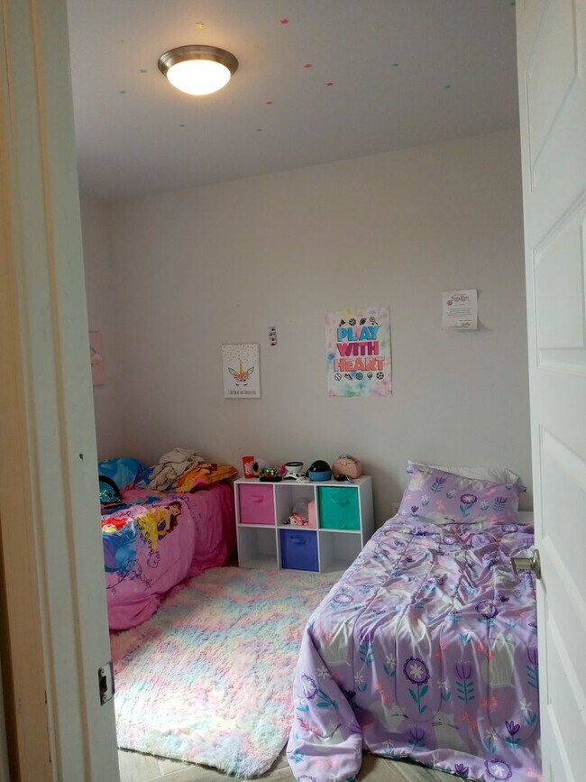 Building Photo - FOUR BEDROOM-SINGLE STORY-RIO RANCHO
