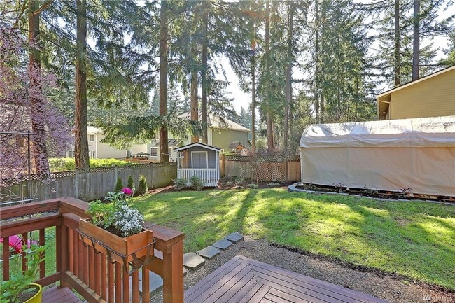 Building Photo - Bellevue 4 bd 2.5 bath house close to Micr...