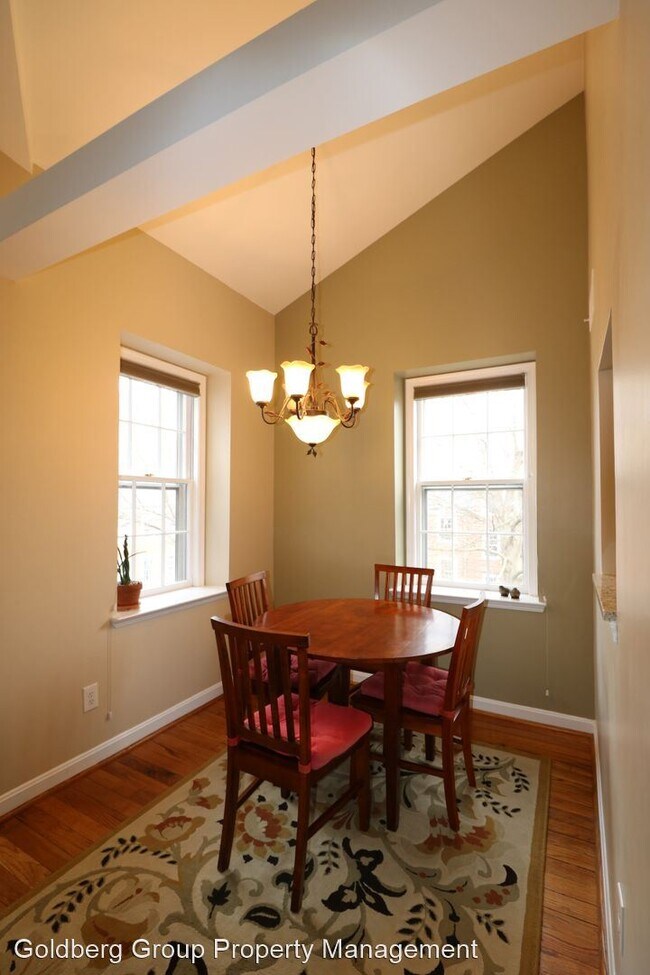 Building Photo - 2 br, 1 bath House - 3800 39th Street NW #...