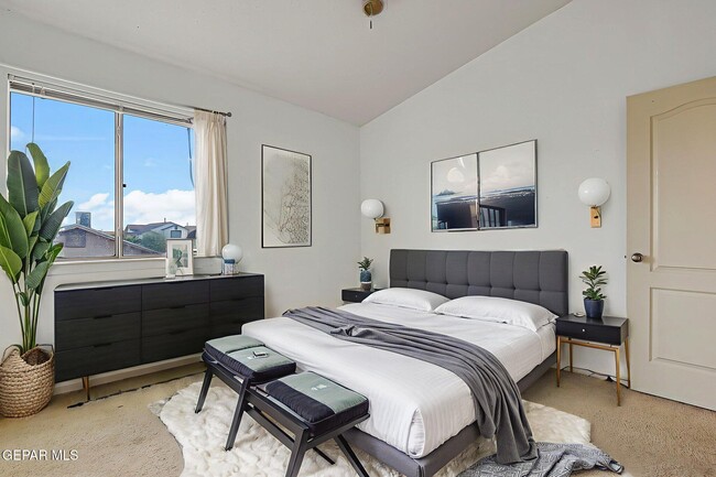 Building Photo - 14270 Gil Reyes Dr