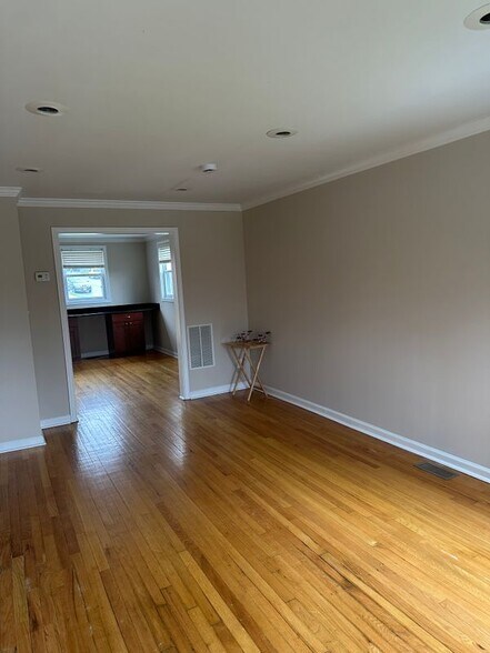 Building Photo - 500 Lucia Ave