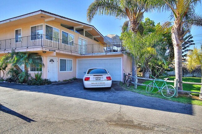 Building Photo - 6657 Sueno Rd