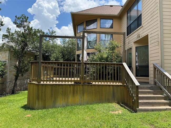 Building Photo - 10913 Sans Souci Pl
