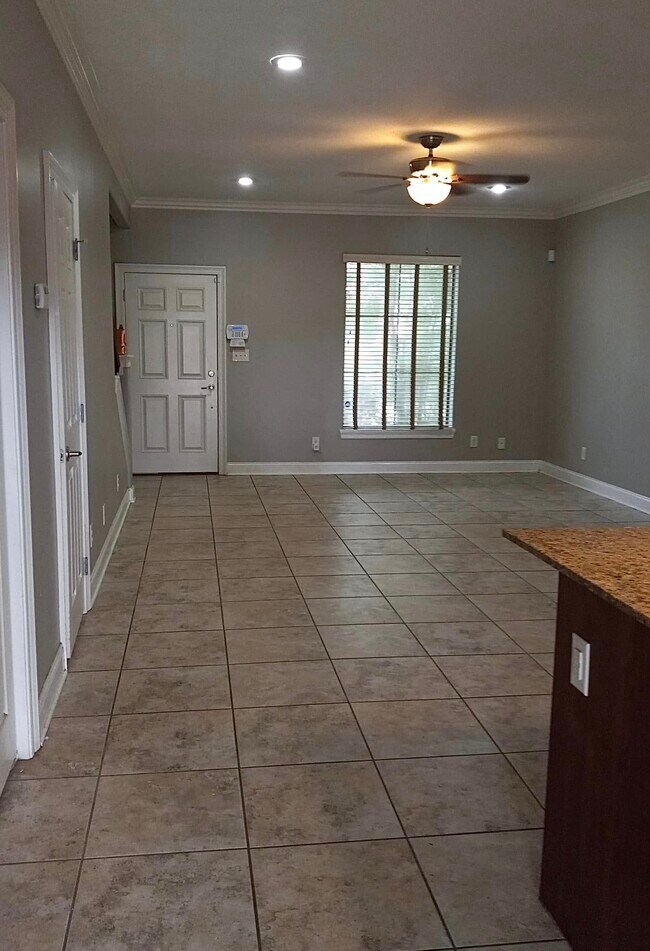 Walls are a brown grey color - 1500 Lacadie Dr