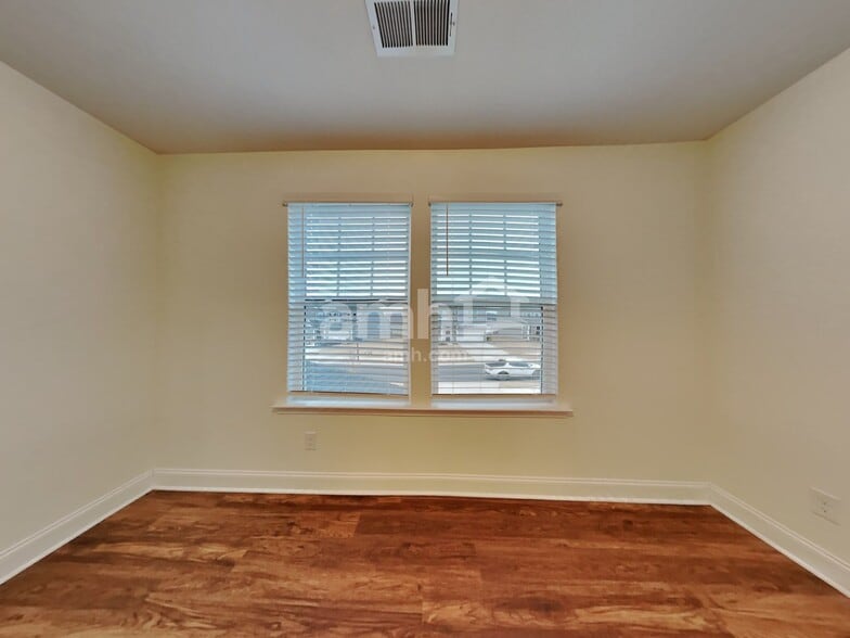 Building Photo - 112 Ashton Dr