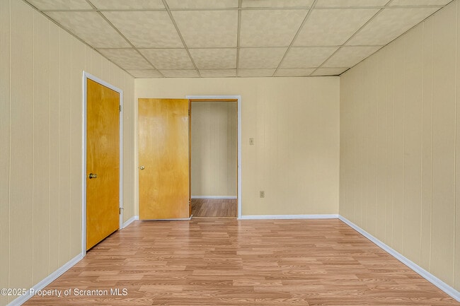 Building Photo - 398 Winola Ave