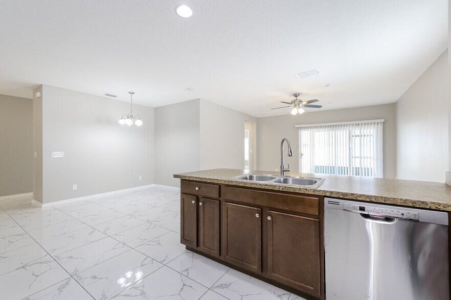 Building Photo - 4656 Marcos Cir