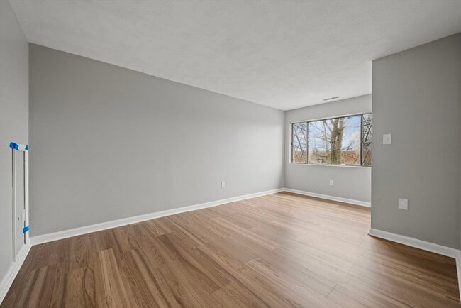 Building Photo - 68 Sterling Ln