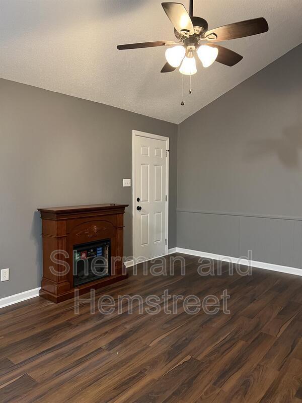 Building Photo - 2714 Fair Oak Ct