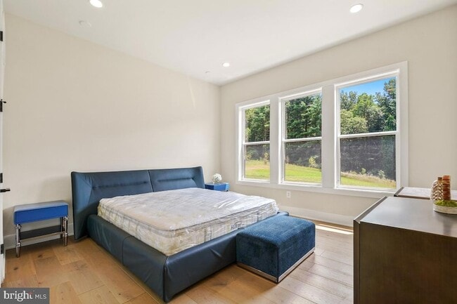 Building Photo - 12321 Potomac Hunt Rd