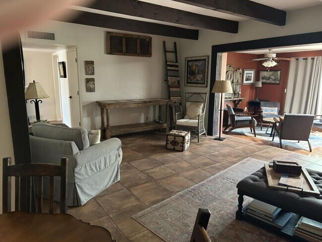 Building Photo - 449 E Paseo Chuparosas