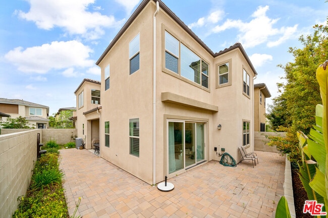Building Photo - 101 Turnstone