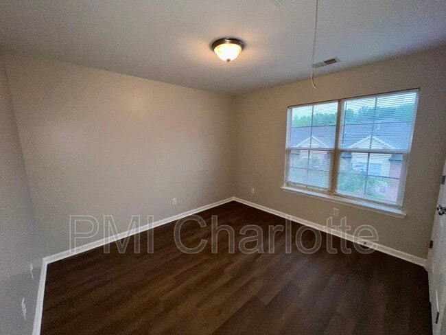 Building Photo - 1658 Termini Dr