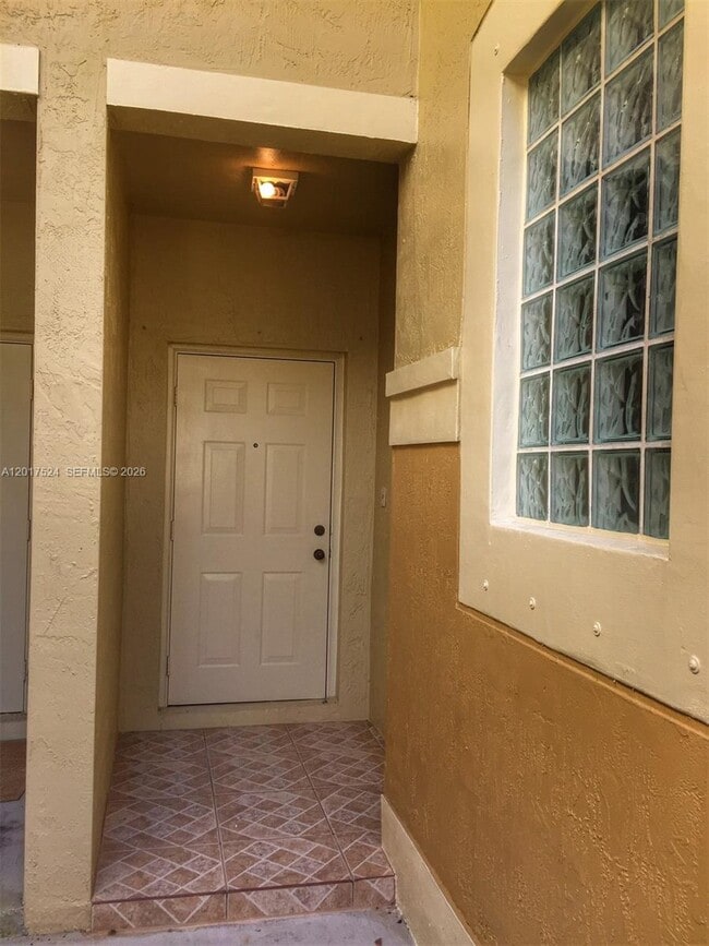 Building Photo - 2180 Ensenada Terrace