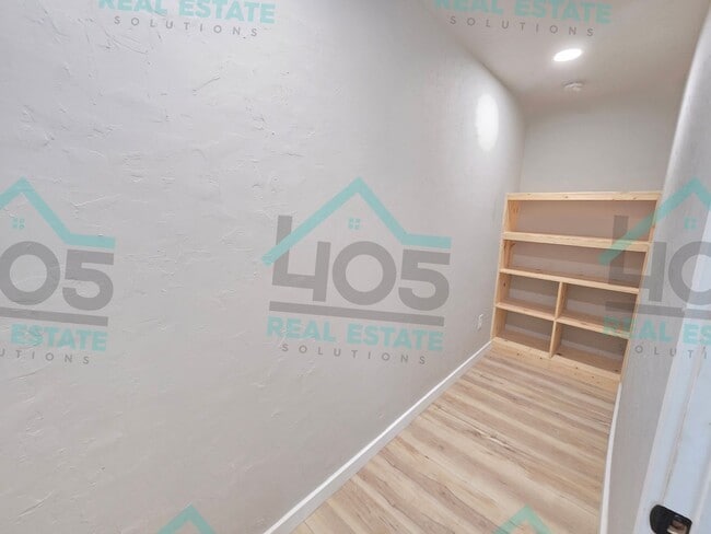 Building Photo - 3 Bedroom near Tinker AFB