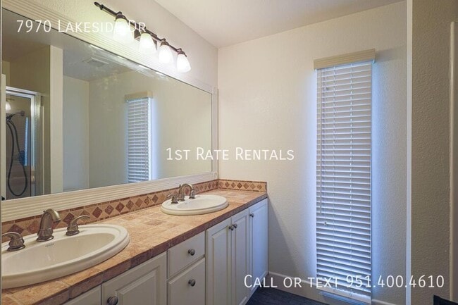 Building Photo - 7970 Lakeside Dr