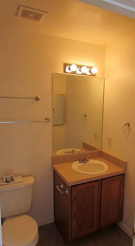 Building Photo - ***COMING SOON***  Spacious, Pet-Friendly 3 bed, 2 bath duplex in Englewood!