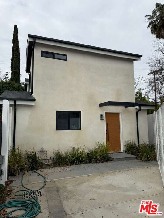 Building Photo - 5417 Gentry Ave