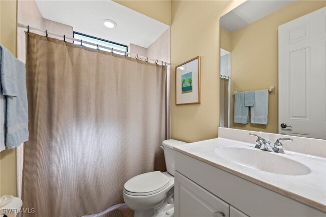 Building Photo - 975 Tivoli Ct