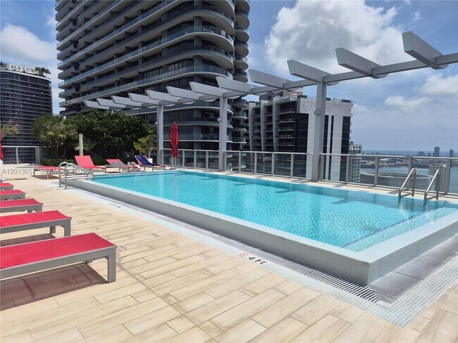 Building Photo - 1100 S Miami Ave