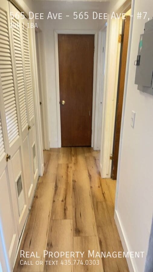 Building Photo - 565 Dee Ave