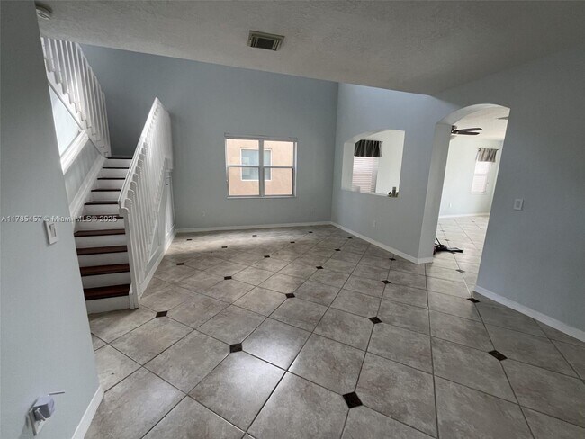 Building Photo - 14670 SW 132nd Ct