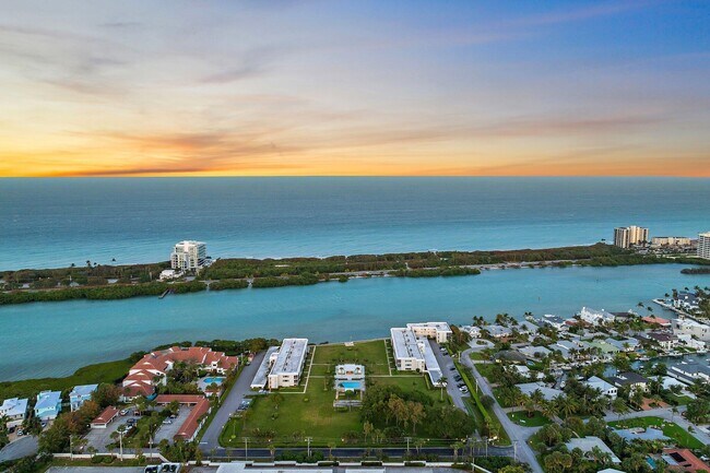 Building Photo - 100 Waterway Rd