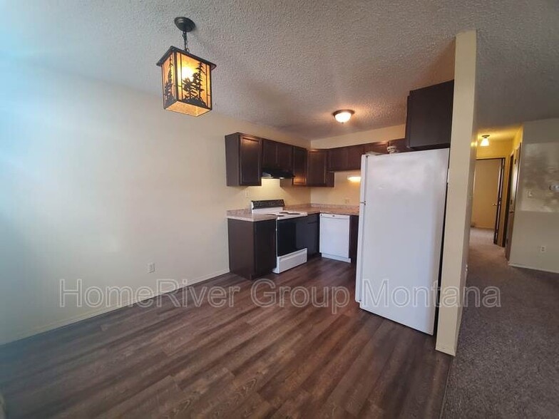 Building Photo - 911 Pattee Creek Dr