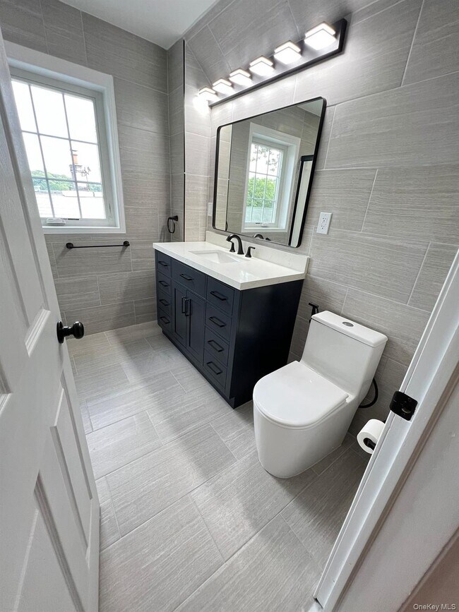 Building Photo - 50 Vineyard Ave