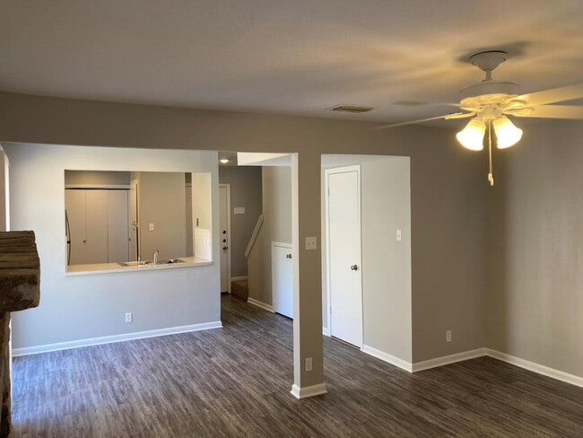 Building Photo - 8106 Hood Cir