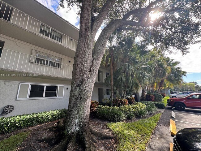 Building Photo - 1752 NW 3rd Terrace