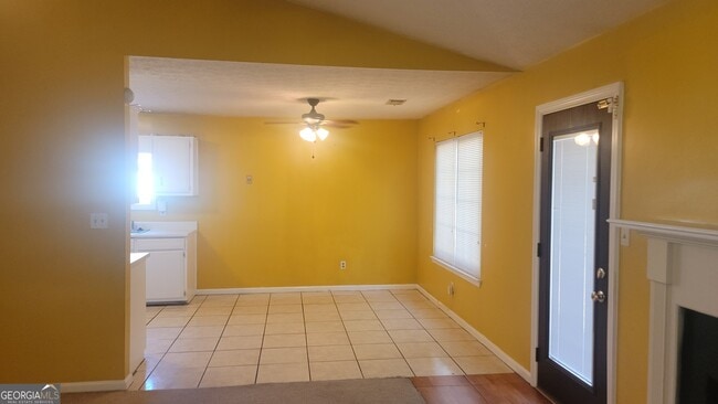 Building Photo - 445 Westside Dr